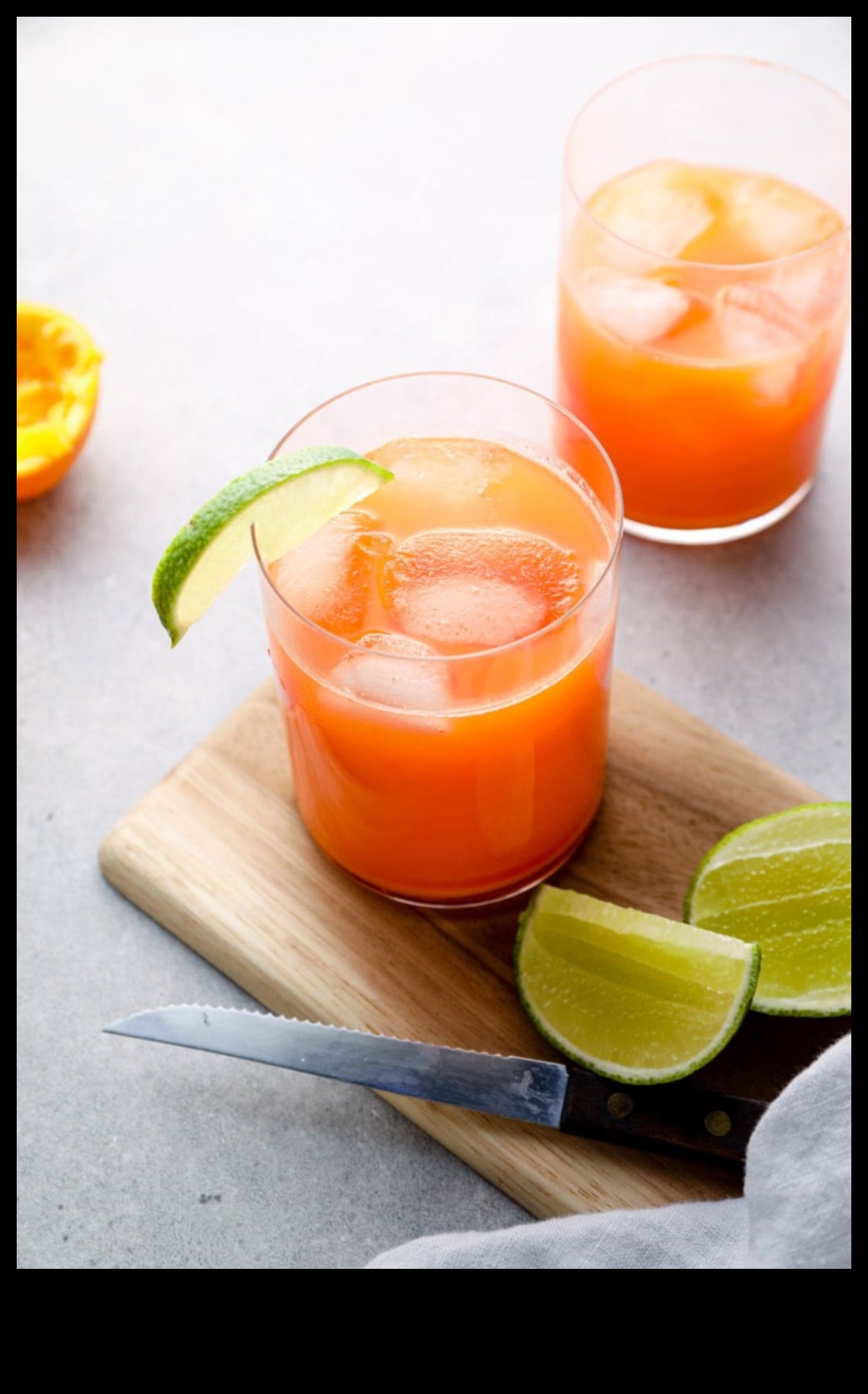 הדרים וקריאייטיב: ערבוב והתאמת טעמים למיצי גזר-תפוזים שאי אפשר לעמוד בפניו