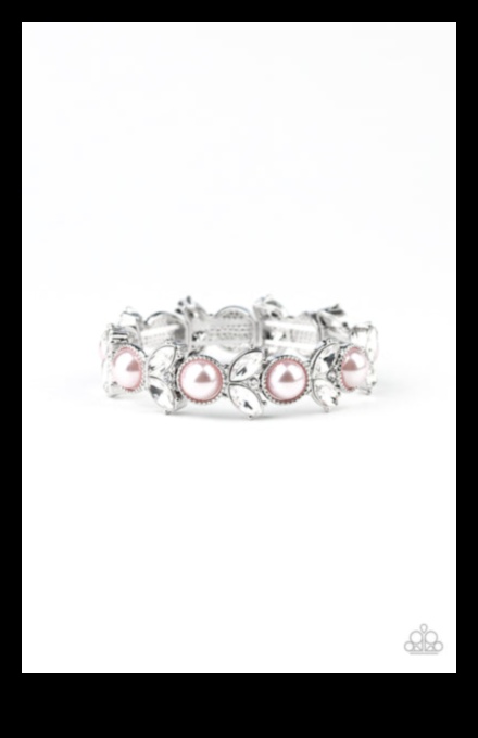 אואזיס מפואר: צלול לתוך יוקרה עם יצירות הצ'וקר שלנו בהשראת אואזיס