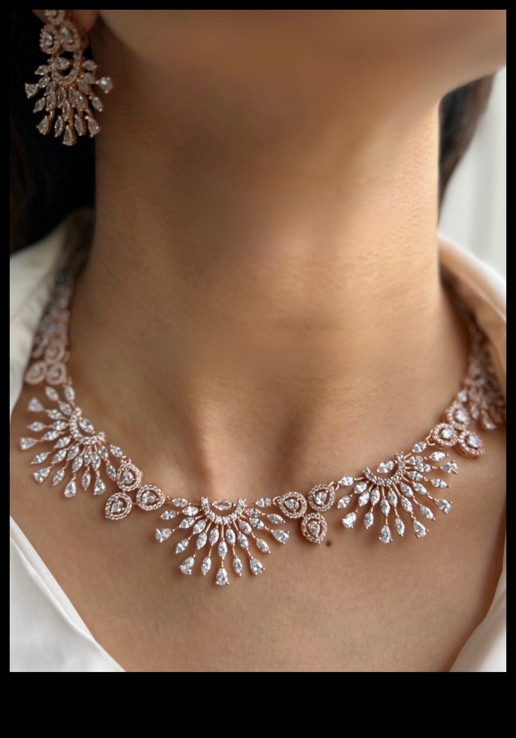 אואזיס מפואר: צלול לתוך יוקרה עם יצירות הצ'וקר שלנו בהשראת אואזיס