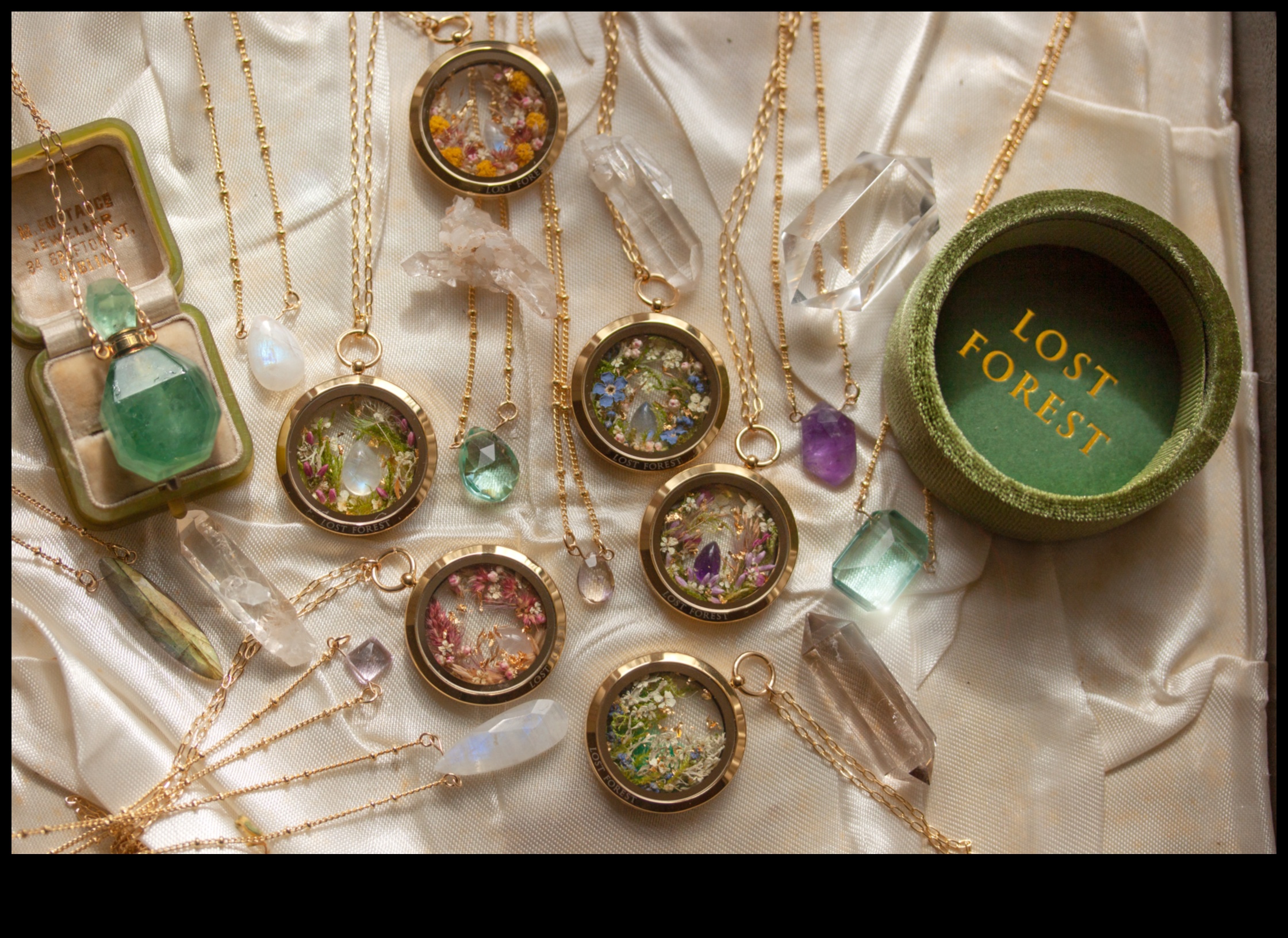 אוצרות ייחודיים: חקור את עולם התכשיטים בעבודת יד