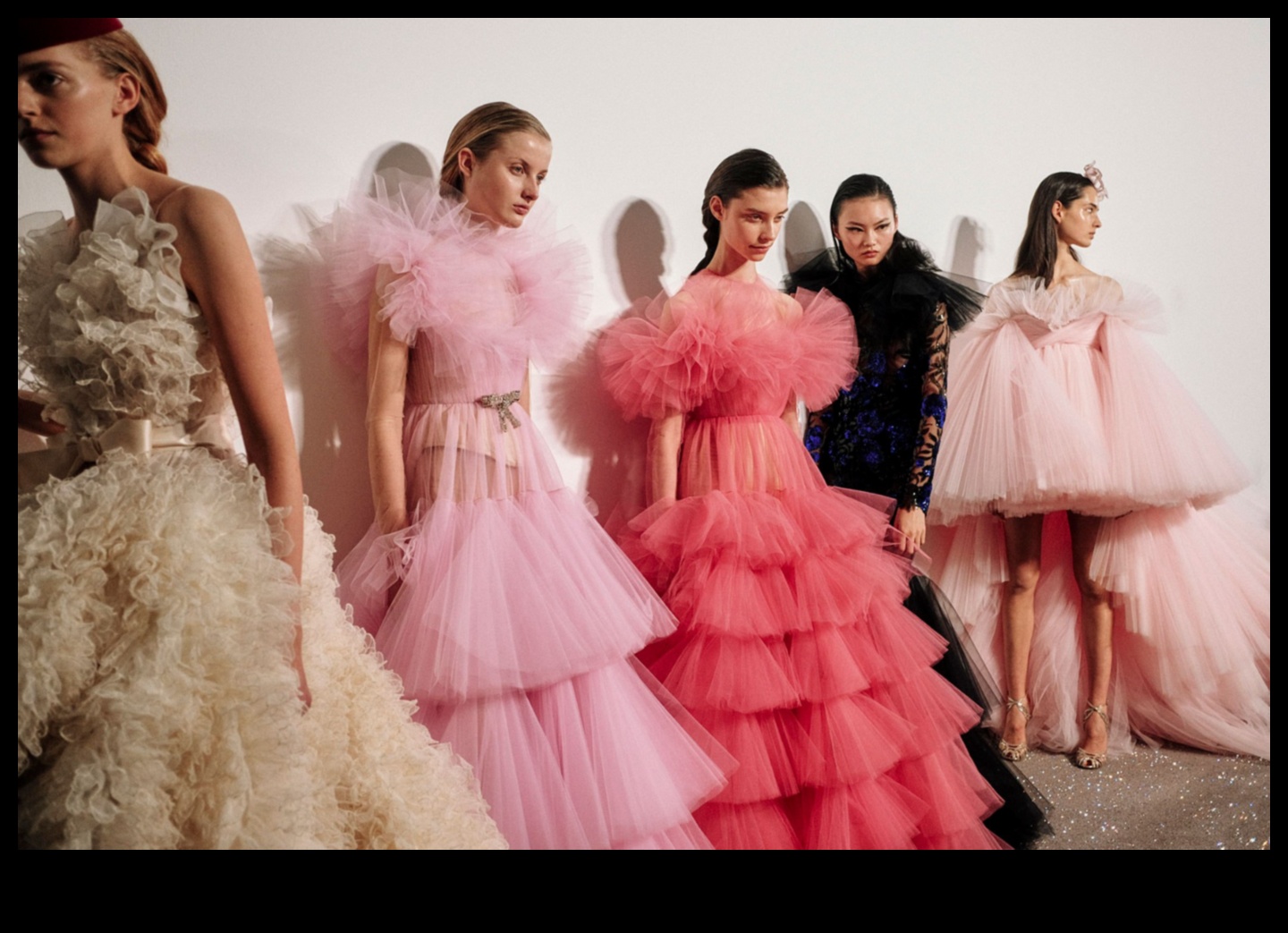 רגעי השיא: זרקור על פסגת הטרנדים האופנתיים של היום