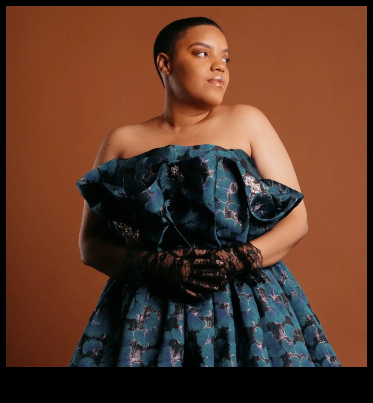 קסם מונוכרום: הרם את הסגנון שלך עם תלבושות בגוון יחיד