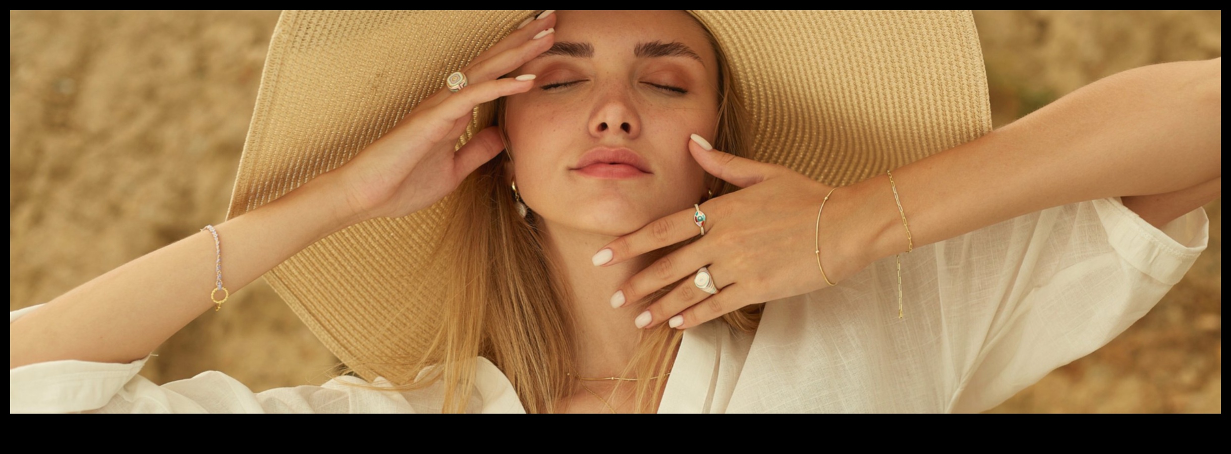 ניצוץ עדין: הגדירו מחדש את הזוהר עם תכשיטים מינימליסטיים