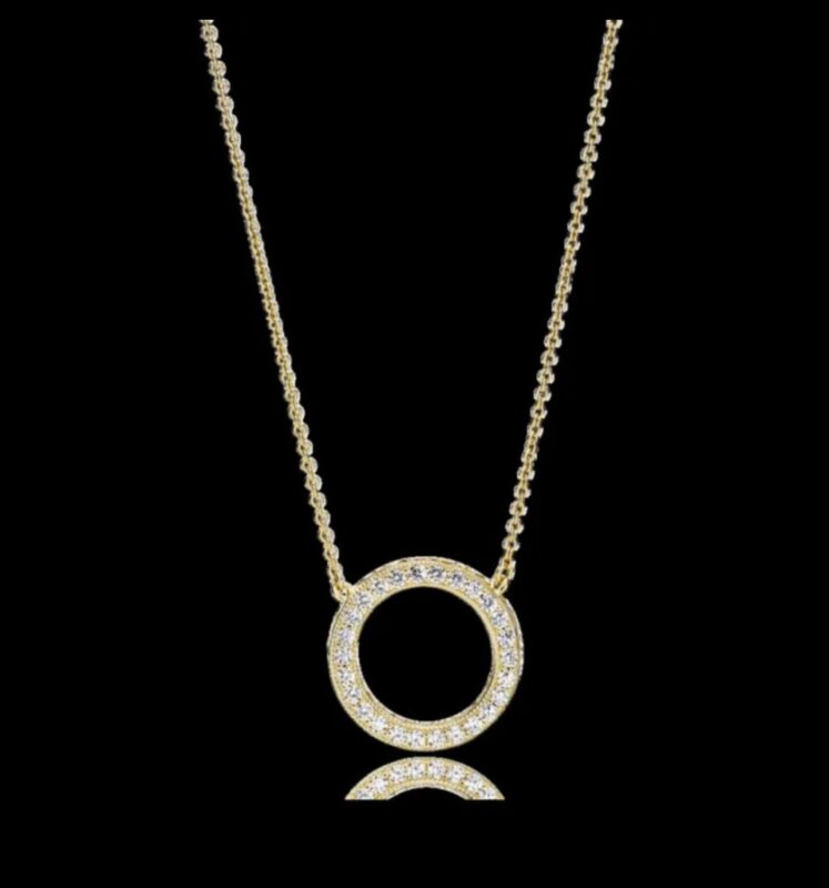 Signature Sparkle: האיר את הסגנון שלך עם השרשראות האייקוניות שלנו