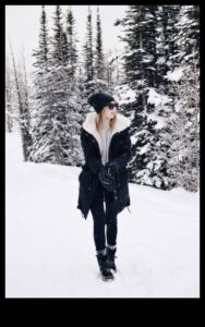 Winter Wonderland Chic: אופנה אלגנטית למזג אוויר קר