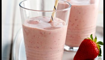 תדלק את היום שלך: שייק פירות ארוזים בחלבון לאנרגיה מתמשכת