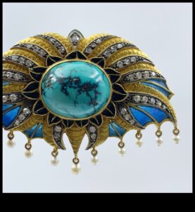 Retro Reverie: התחייה הקלאסית של תכשיטים עתיקים